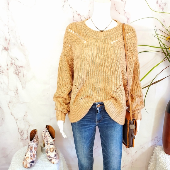 NWT! Elizabeth and James comfy soft knit sweater - Picture 3 of 10